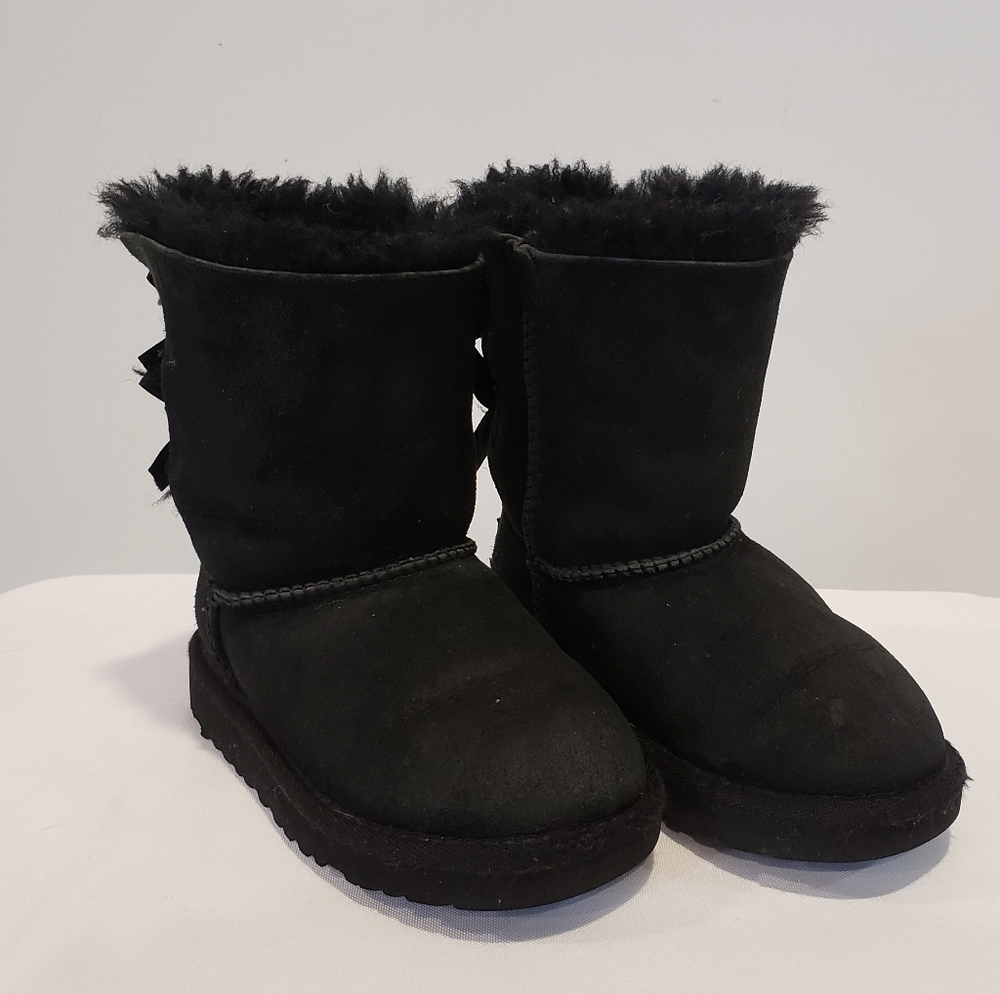 Ugg Bailey Bow II Toddler size 9